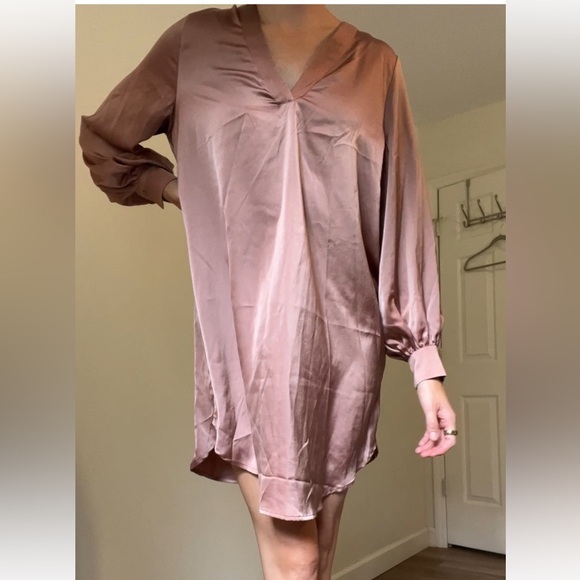 H&M Silky Mauve Oversized Long Sleeve Dress – Size XS NWT - Picture 2 of 9